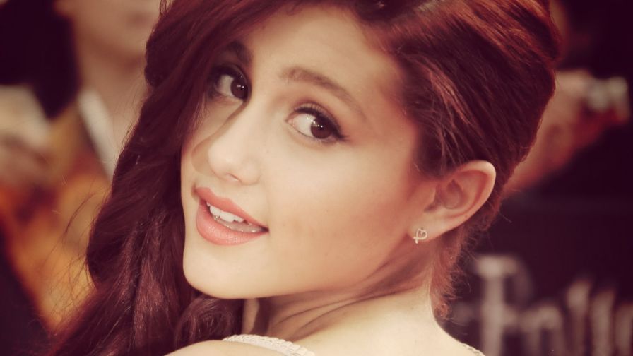 Ariana Grande Celebrity Wallpaper 607