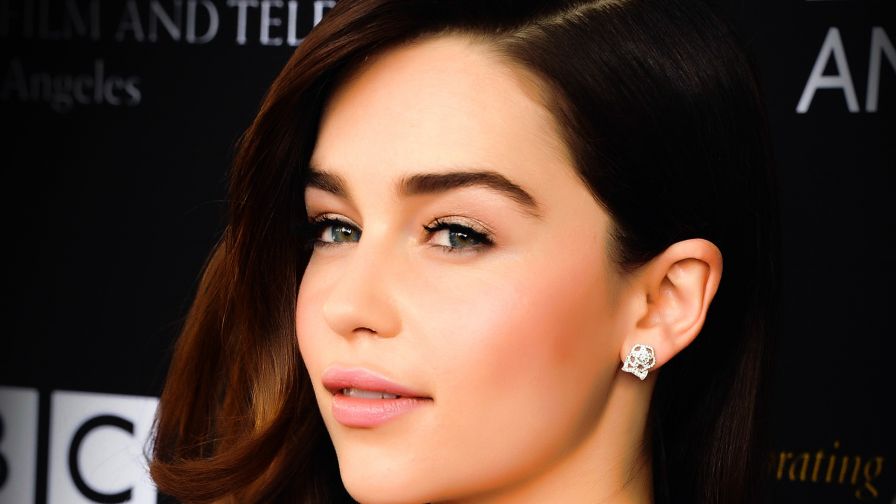 Emilia Clarke Celebrity Wallpaper 302