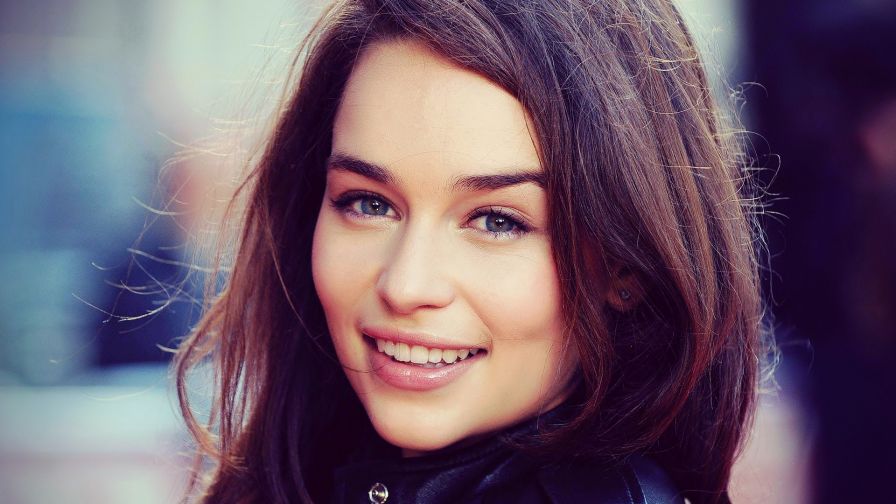 Emilia Clarke Celebrity Wallpaper 497